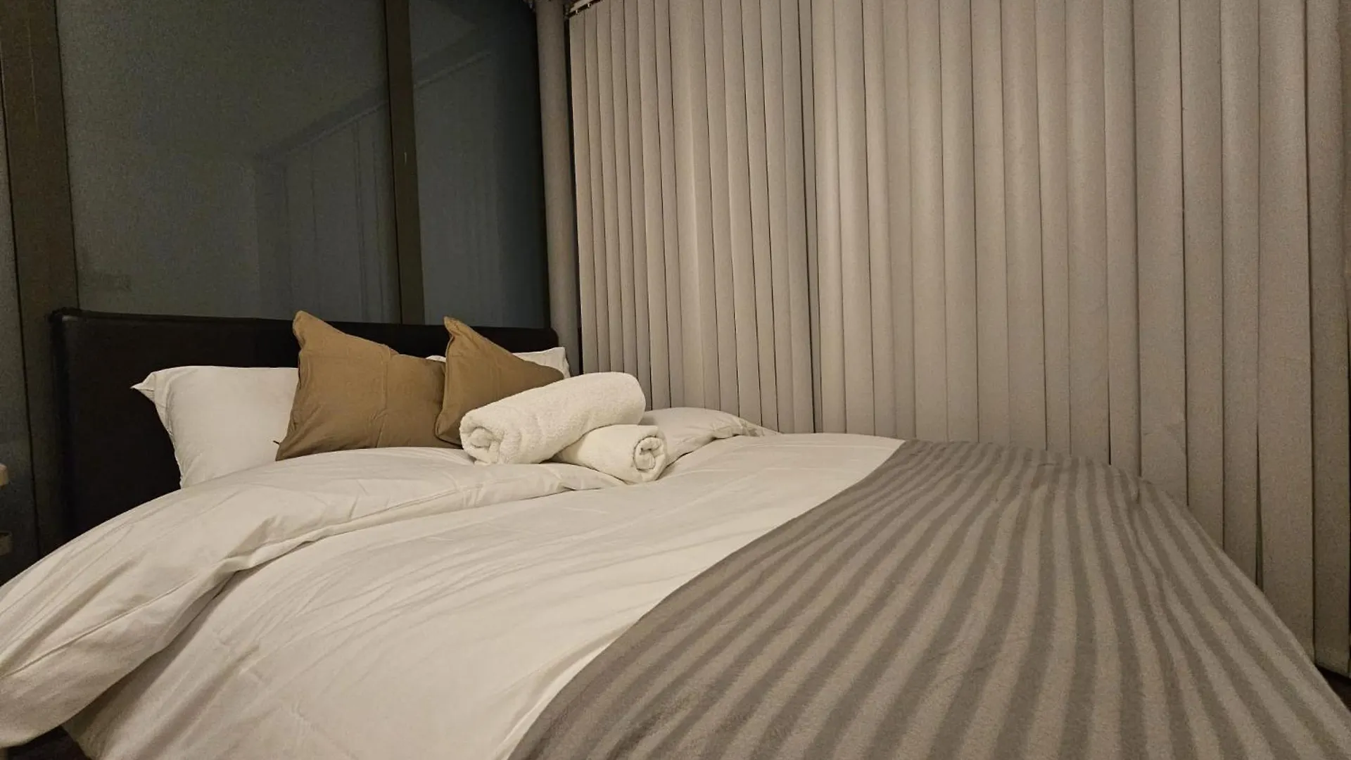E1 Luxury Penthouse Hotel London 0*,