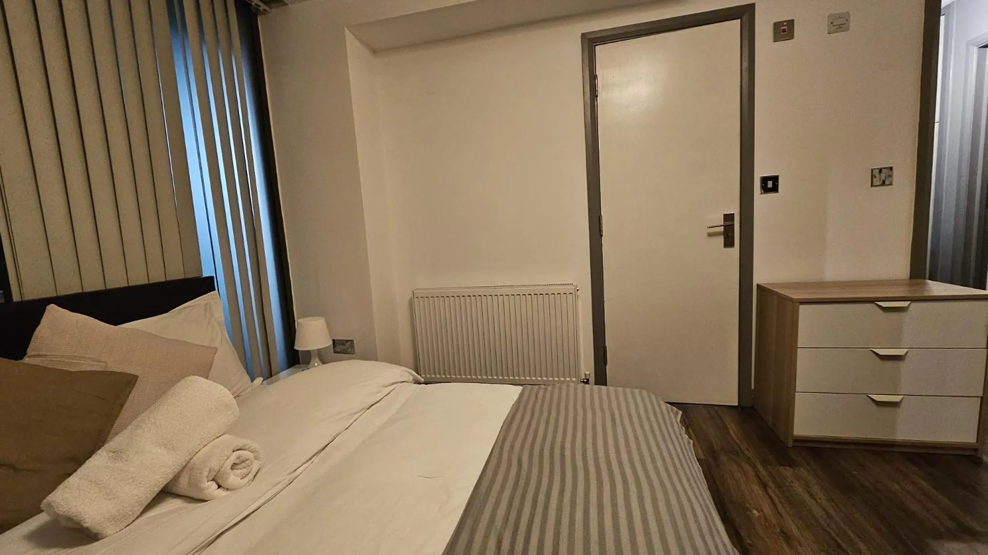 E1 Luxury Penthouse Hotel London 0*,